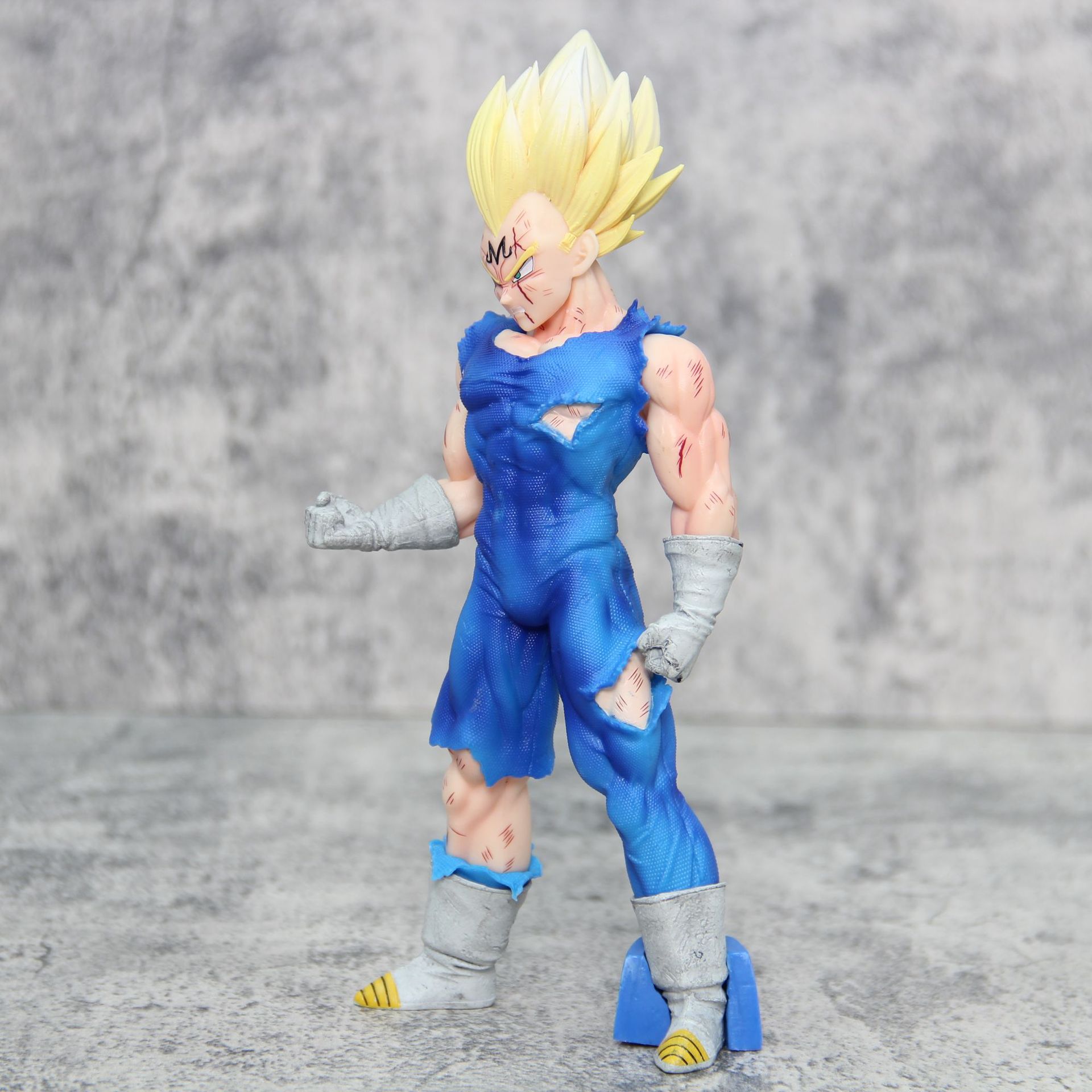 Dragon Ball Z Super Saiyan Pri - Model Kit Vegeta recensione e prezzo